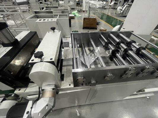 Αλουμινένιο φύλλο και χαρτί HEPA φίλτρο κυματοειδής μηχανή με διαχωριστικό