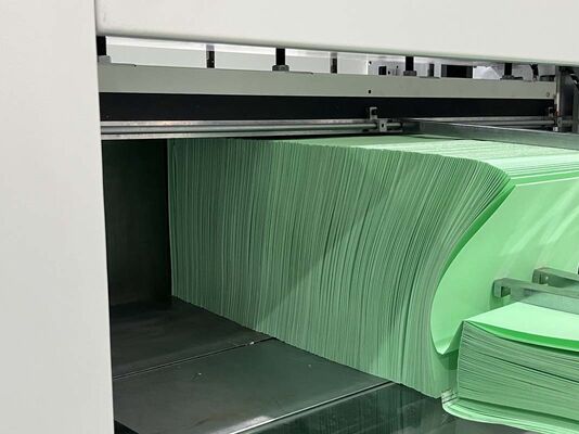 Σχεδιασμένο με ακρίβεια για βελτιωμένη ανθεκτικότητα Σύστημα πτύχωσης με ύψος πτυχώσεων 300mm για παραγωγή μεγάλης κλίμακας